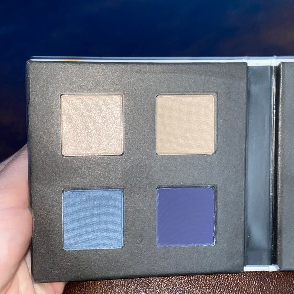 🪿Adorable MAKE Calypso Palette! - Picture 3 of 5